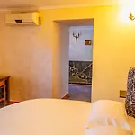 Vesuvio Rooftop, Host Apartments
