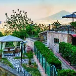 Vesuvio Rooftop, Host Apartments