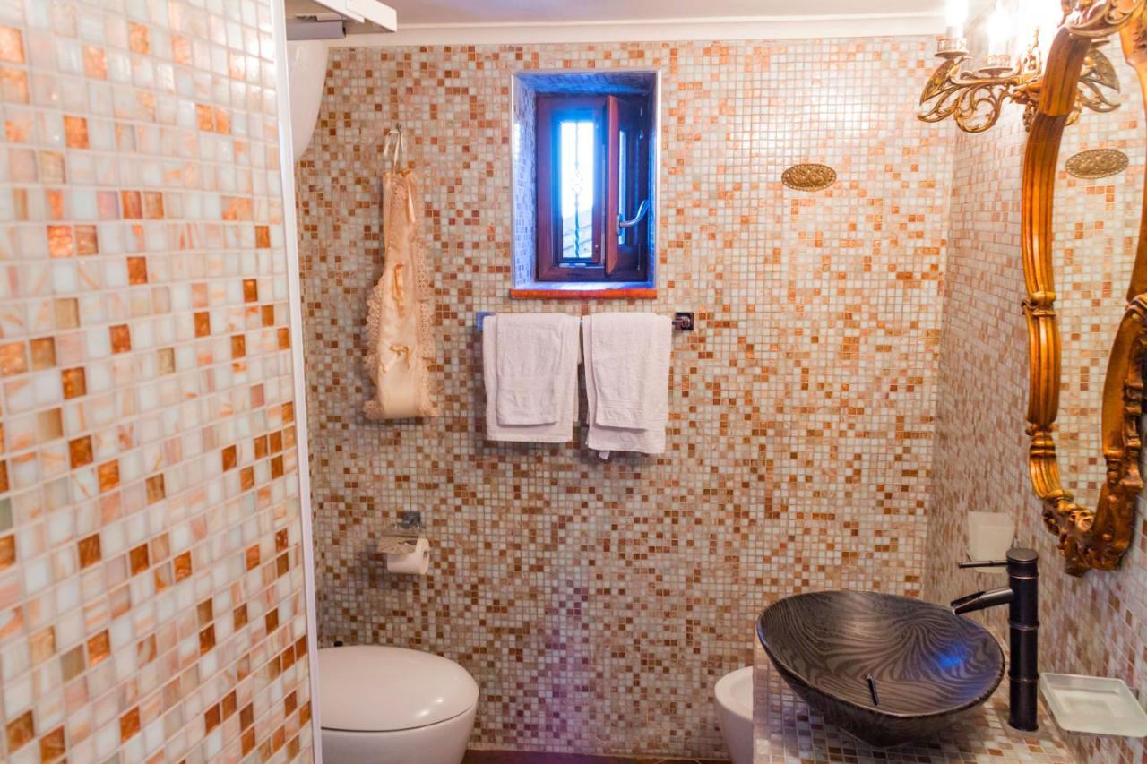 Appartement Vesuvio Rooftop, Host *